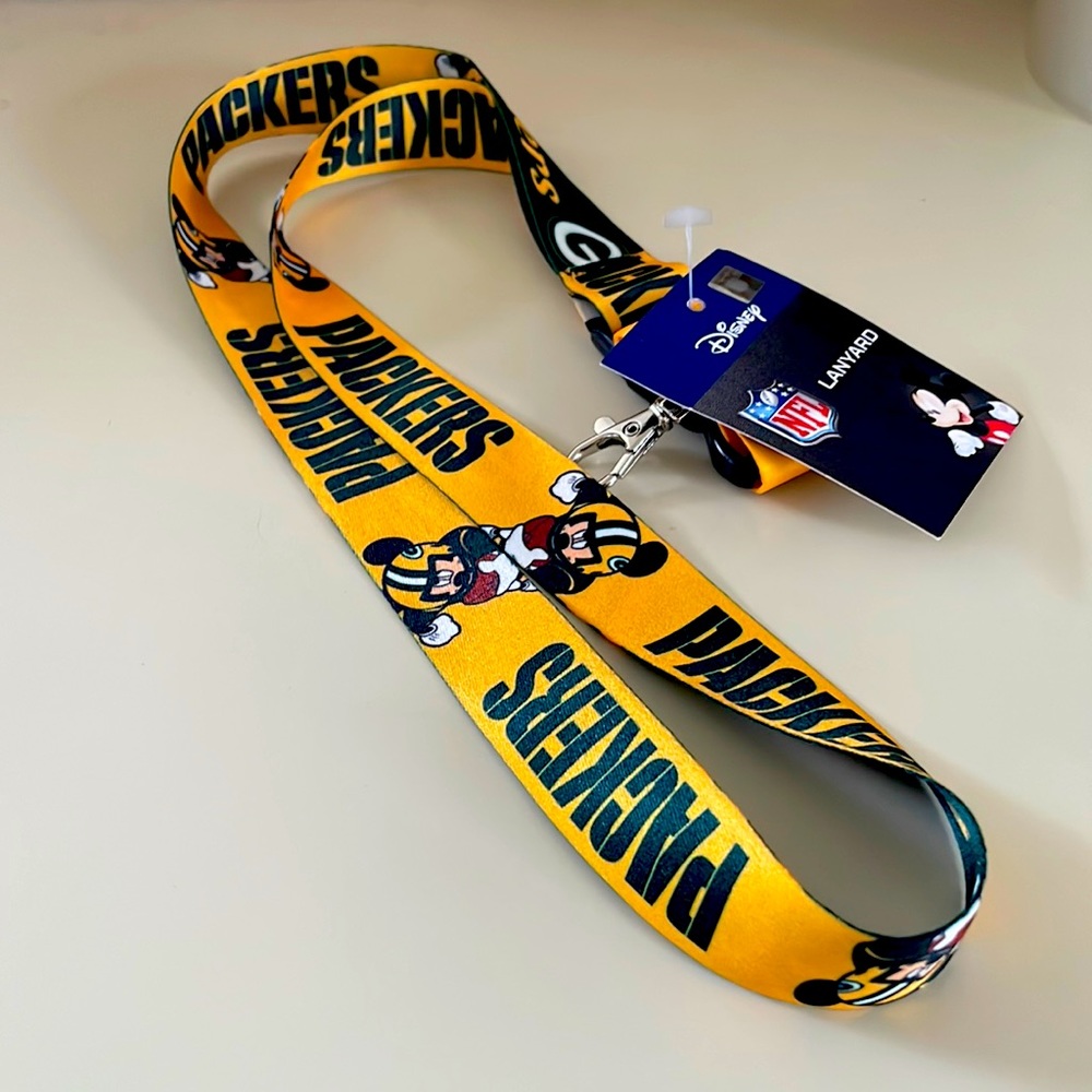 Green Bay packers lanyard Mickey Mouse nfl Disney